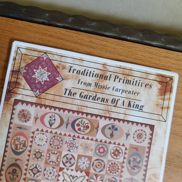 NIP Gardens of a King Traditional Primitives applique quilt pattern & templates - Picture 5 of 13